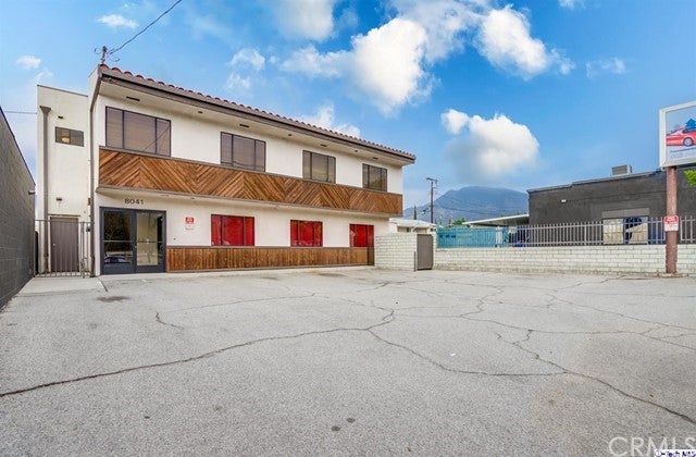 8041 FOOTHILL Boulevard