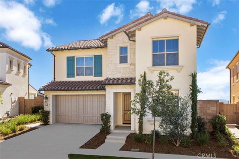 242 Collino Irvine CA 92602