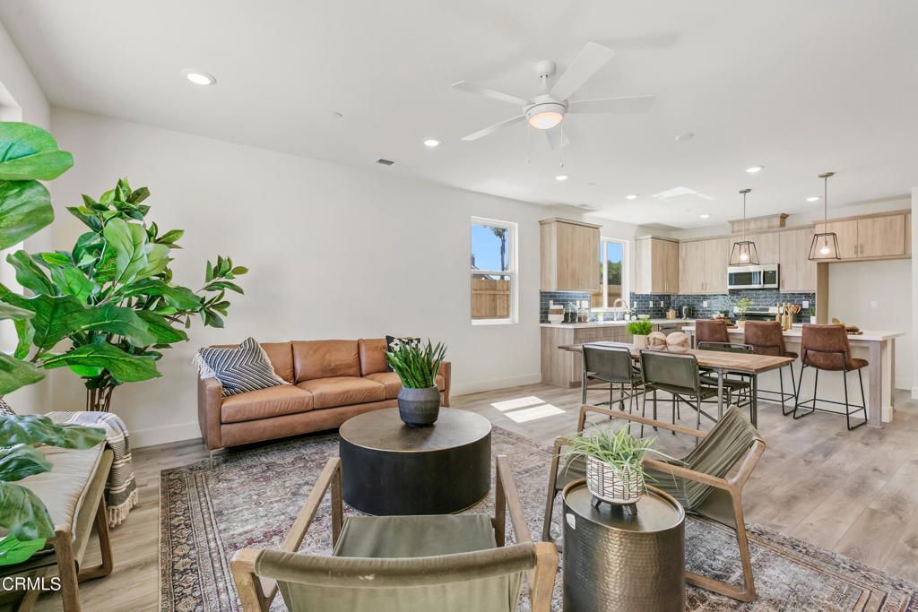listing image 130728614594949041979