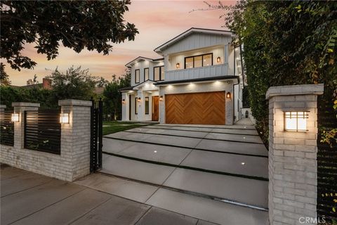 A home in Studio City