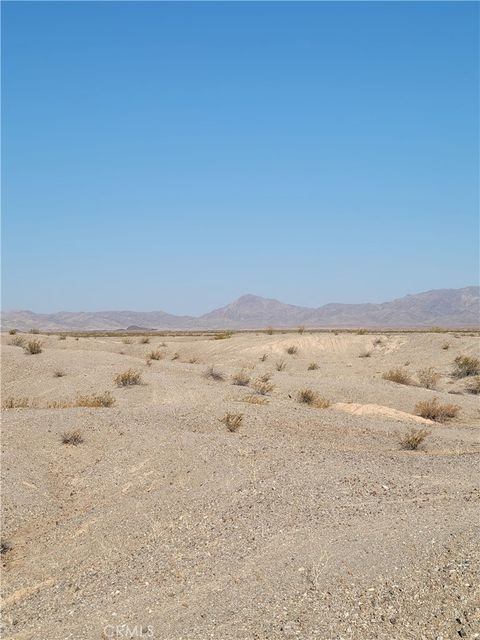 Photo of 65024201 CA Hwy 95, Needles, CA 92363 (MLS # JT24158544) Photo of 65024201 CA Hwy 95, Needles, CA 92363 (MLS # JT24158544)