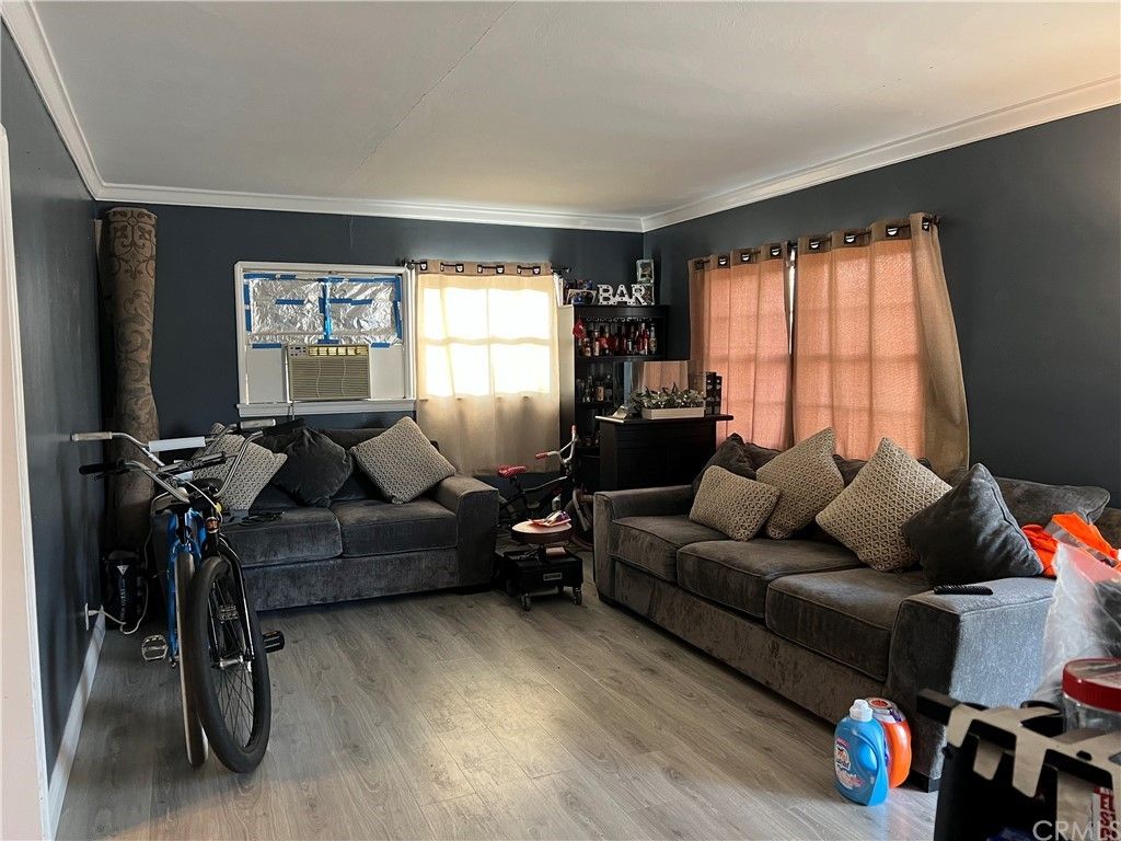 listing image 130721214534594667939
