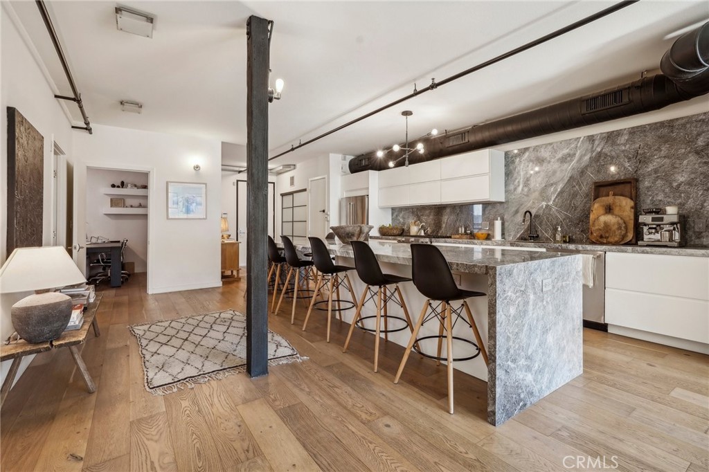 4115 Glencoe Avenue 308