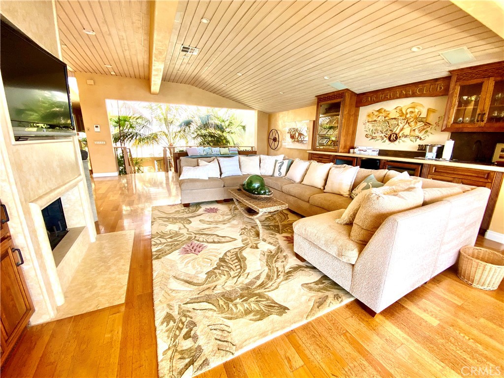 North Laguna (NL) - Residential Lease