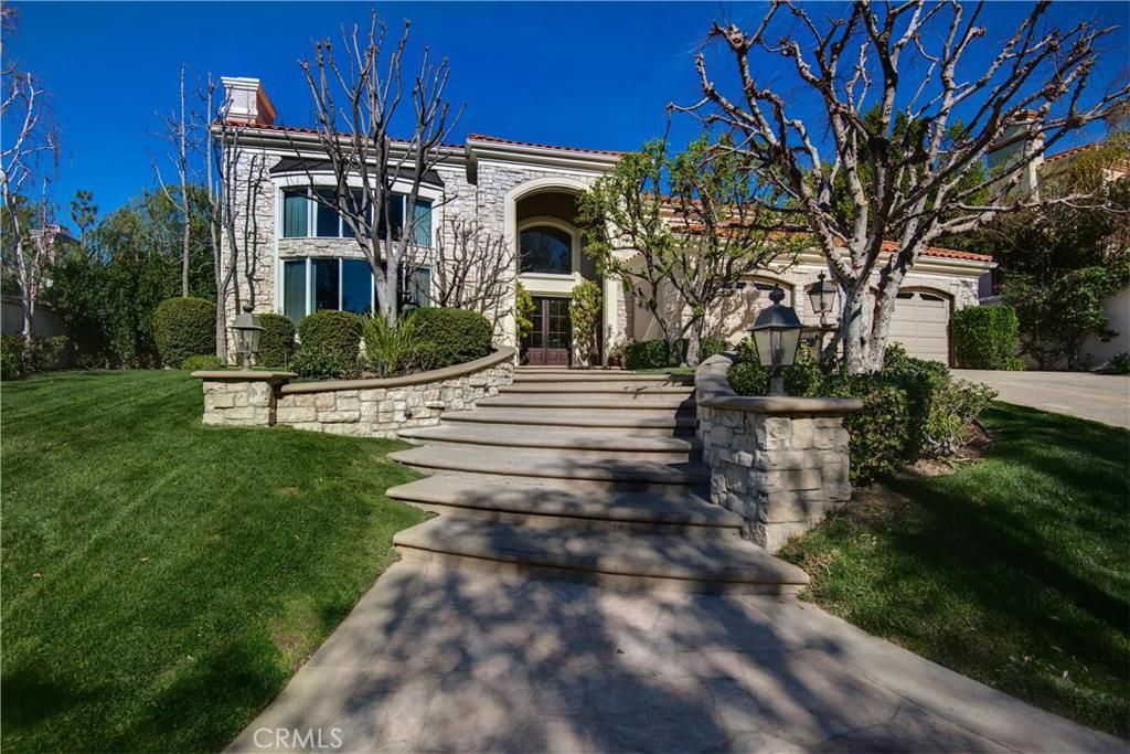 listing image 130723460220588636182