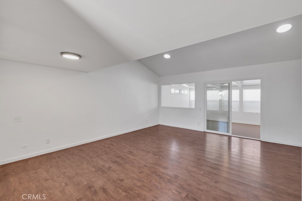 3760 Vista Campana S 76