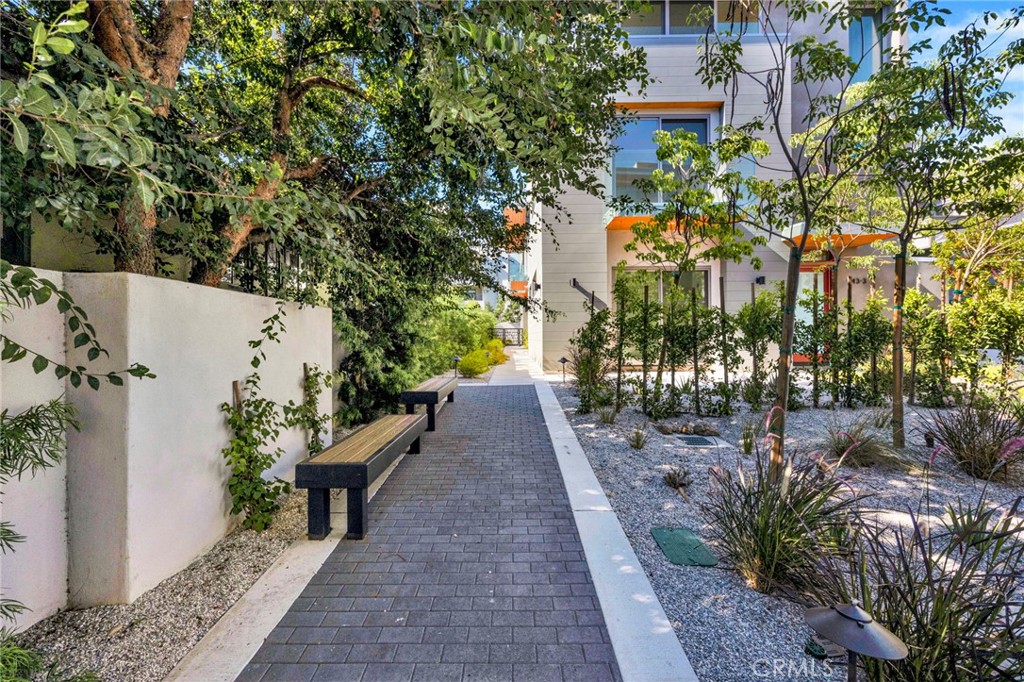 Photo 45 of 51 of 941 E California Boulevard 1 townhome