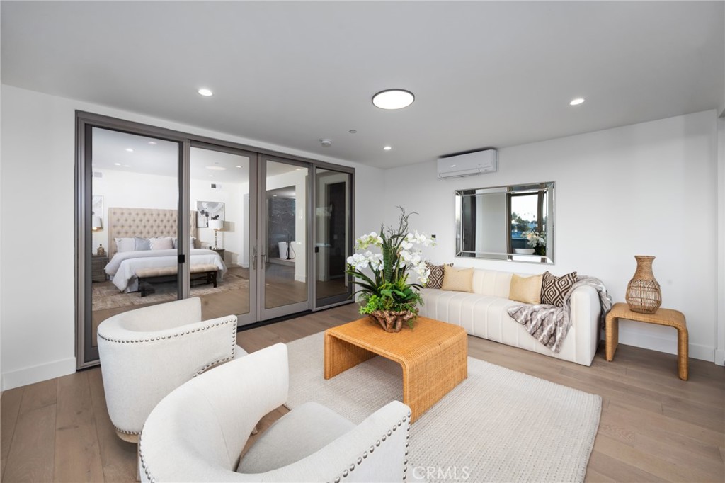 Photo 38 of 51 of 941 E California Boulevard 1 townhome