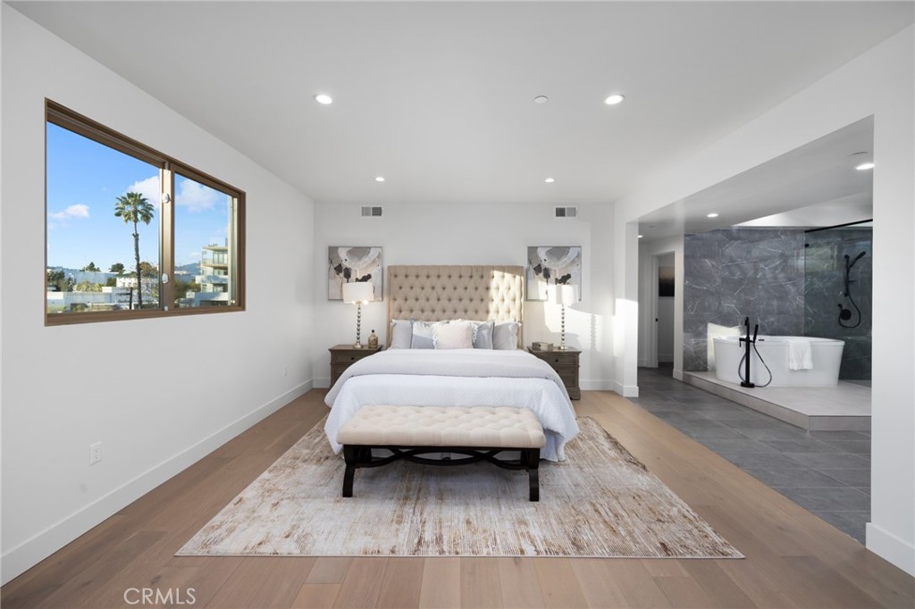 Photo 32 of 51 of 941 E California Boulevard 1 townhome