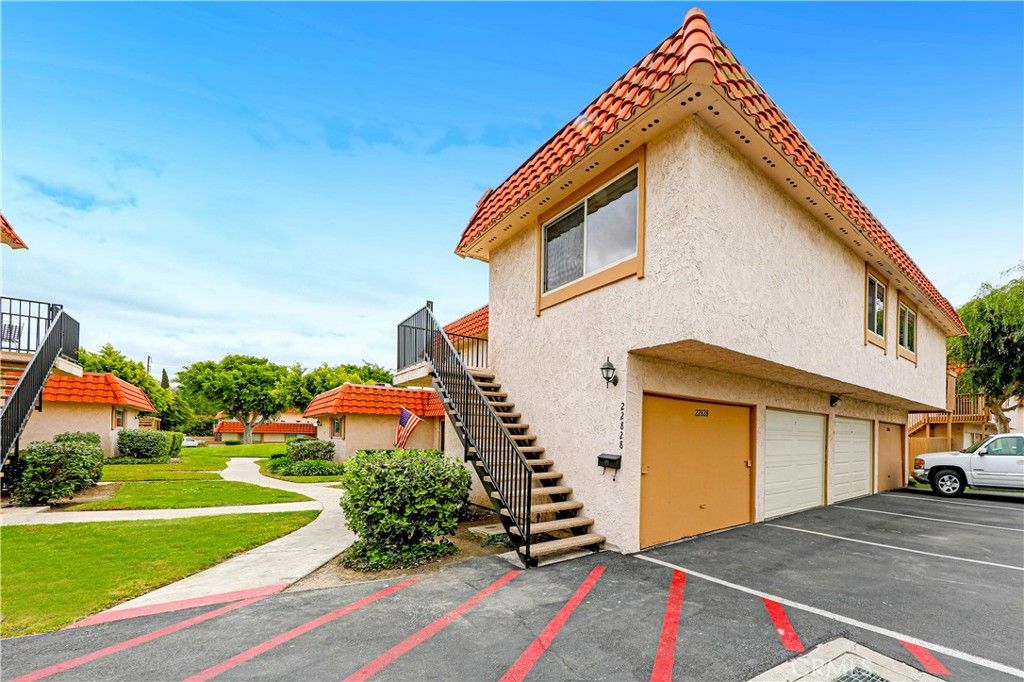 listing image 130727306519716363928