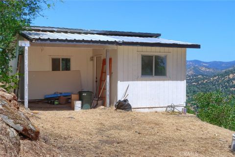 A home in Mariposa