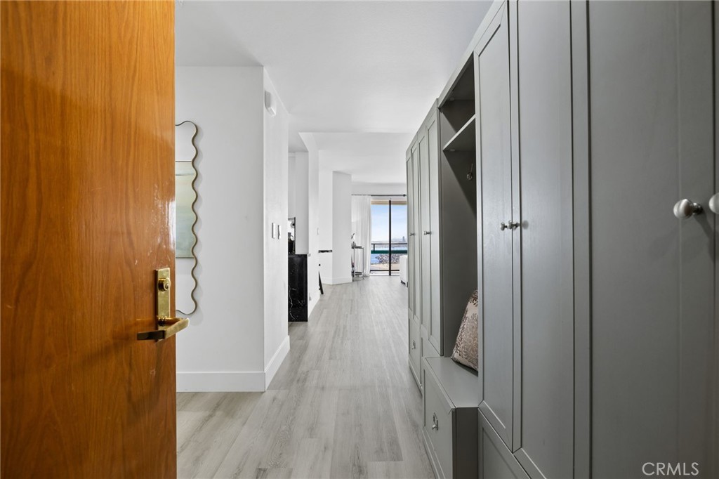 1310 E Ocean Boulevard 1403