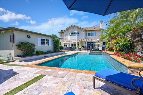 A home in North Tustin