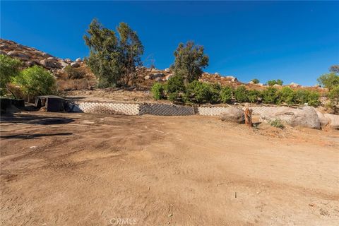 A home in Perris