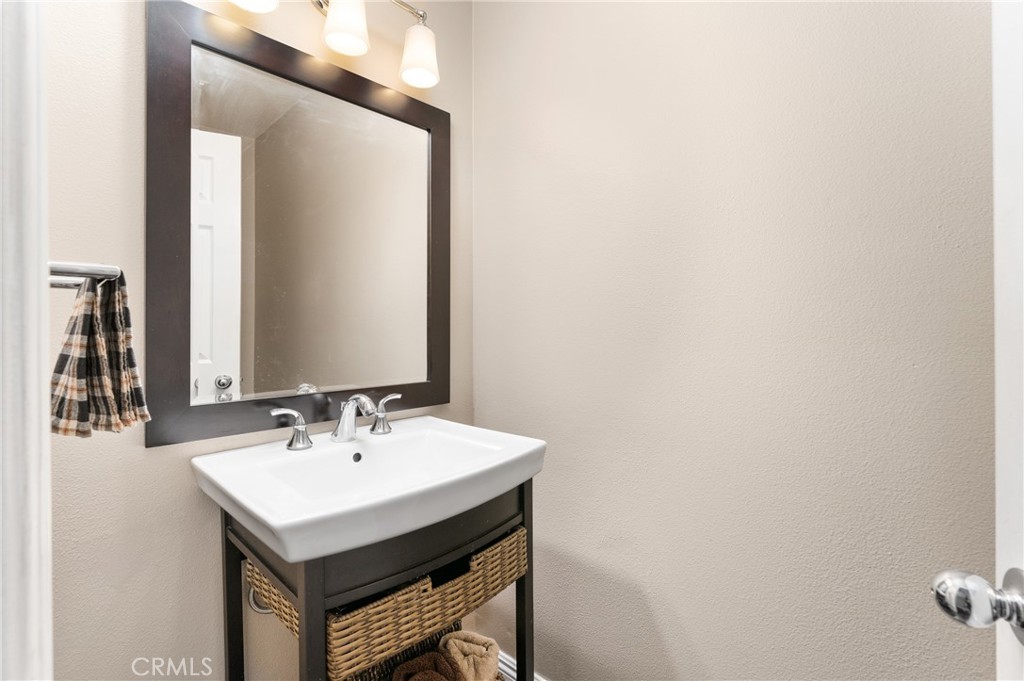 Photo 24 of 40 of 95 Stoney Pointe townhome