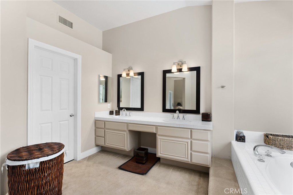 Photo 16 of 40 of 95 Stoney Pointe townhome