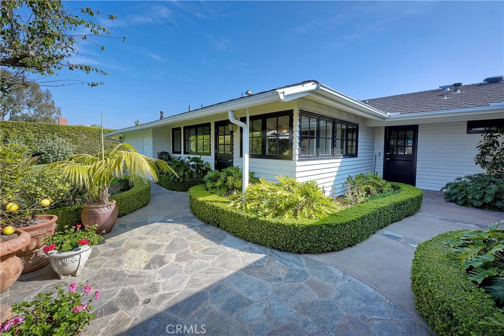 1400 SANTANELLA Terrace