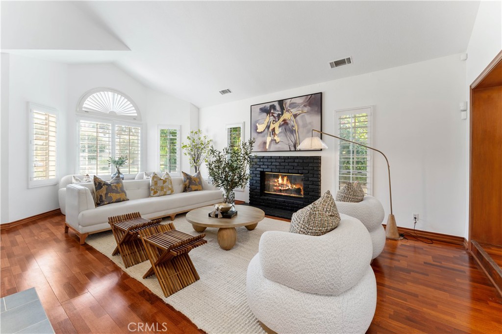 1011 Rodeo Road