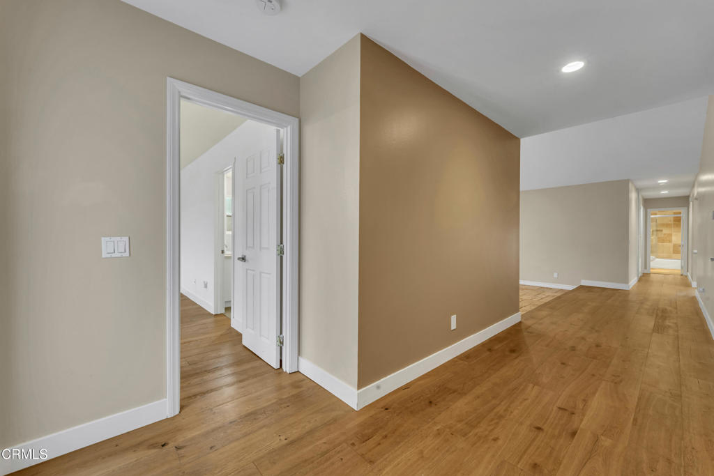 Properties 4 2209 Ascot Place