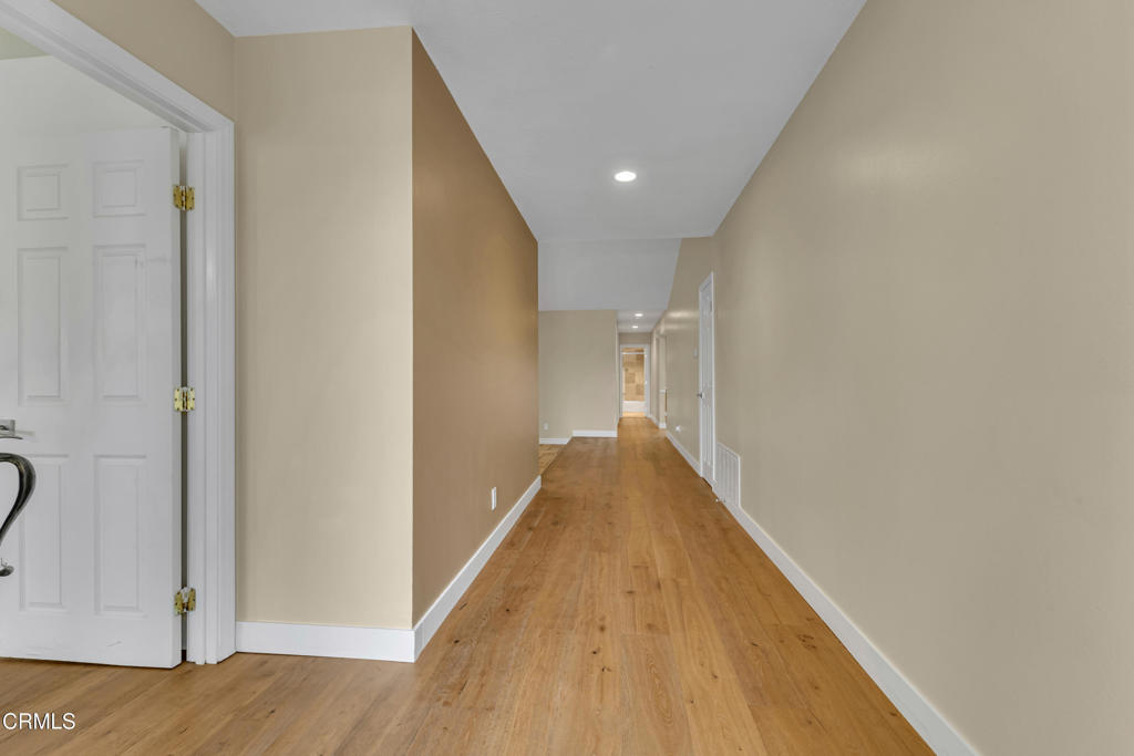 Properties 3 2209 Ascot Place