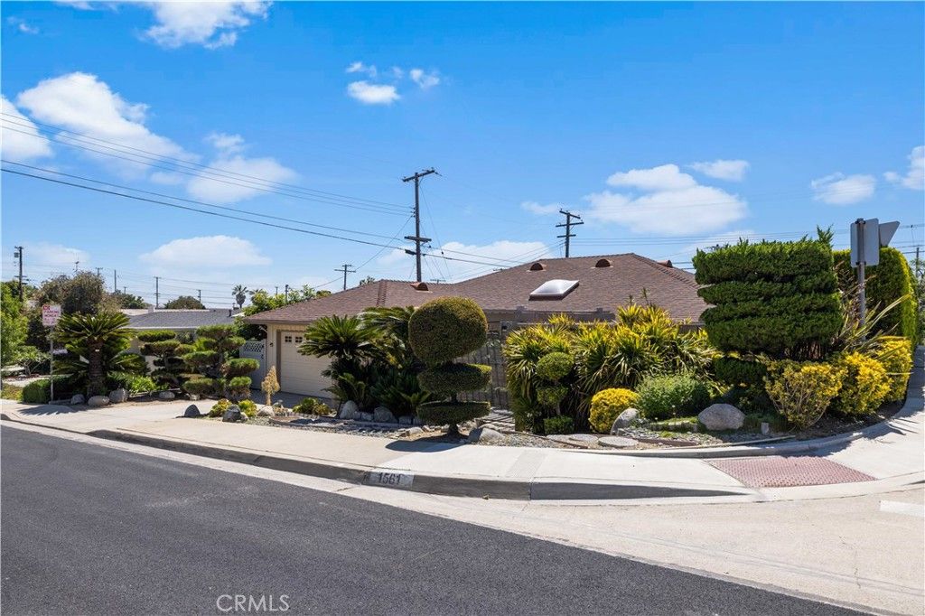 listing image 130723403521192233503