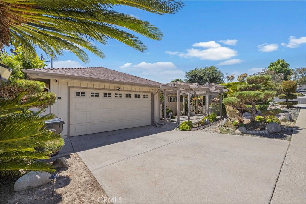 listing image 130728977319269815081