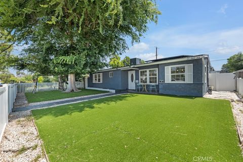 A home in Reseda