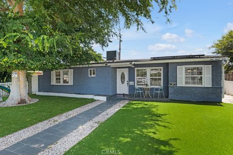 A home in Reseda