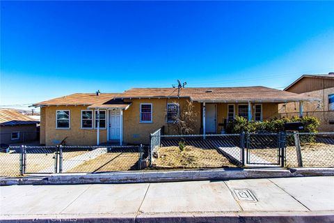309 Wilshire Place Barstow CA 92311