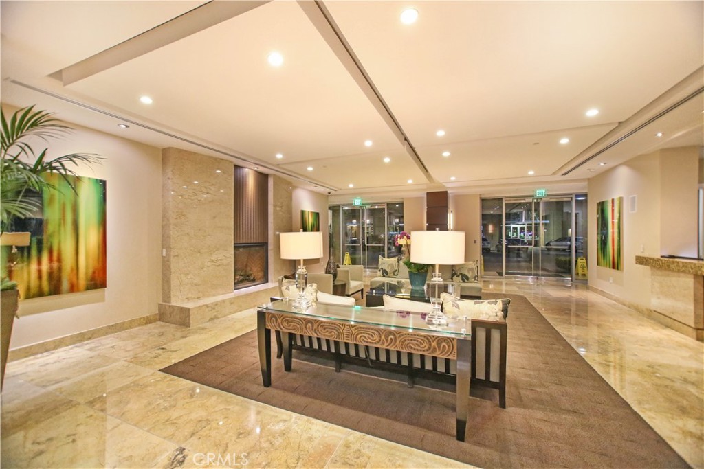 The Plaza (5000 and 8000) (PLZA) - Residential