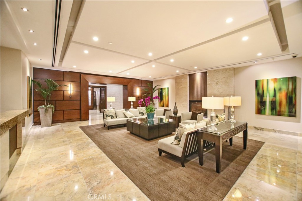 The Plaza (5000 and 8000) (PLZA) - Residential