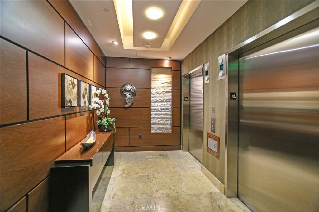 The Plaza (5000 and 8000) (PLZA) - Residential