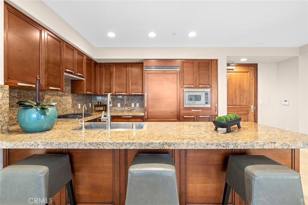 The Plaza (5000 and 8000) (PLZA) - Residential