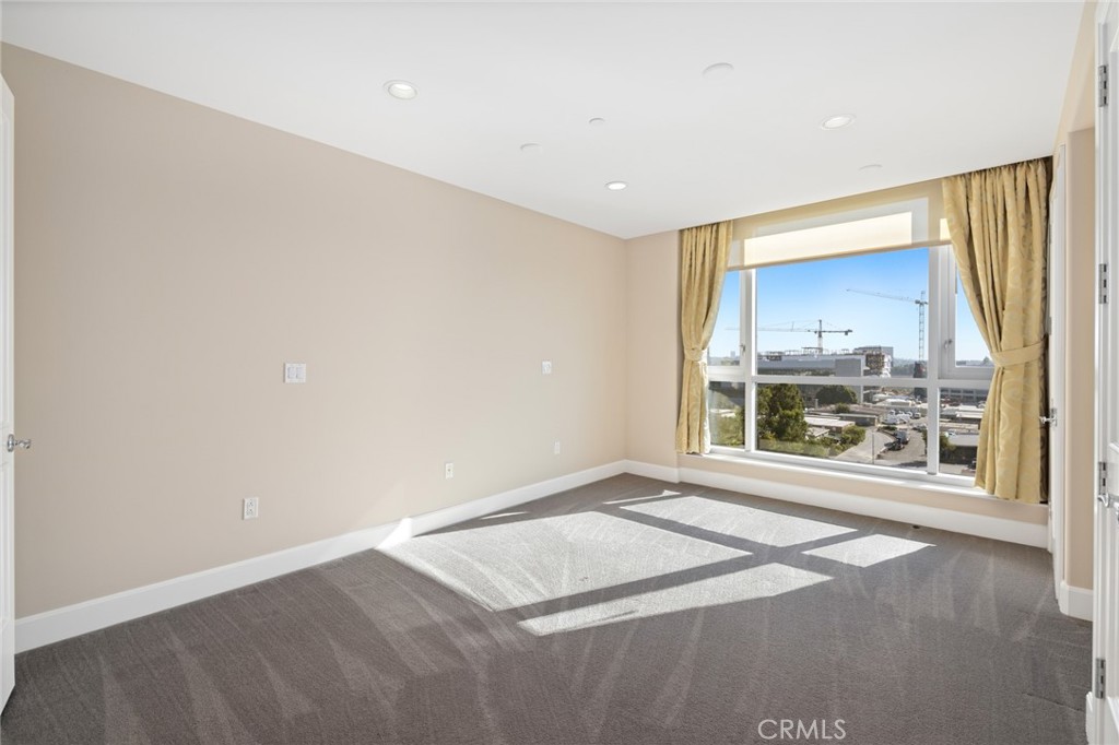 The Plaza (5000 and 8000) (PLZA) - Residential