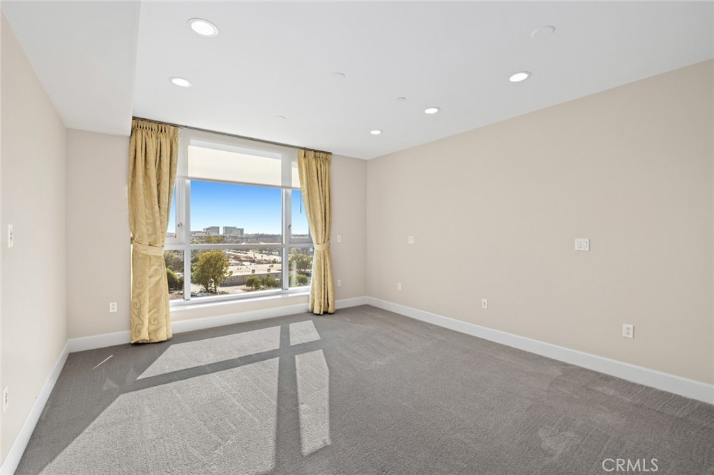 The Plaza (5000 and 8000) (PLZA) - Residential