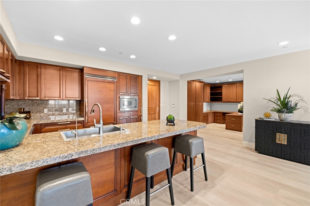 The Plaza (5000 and 8000) (PLZA) - Residential