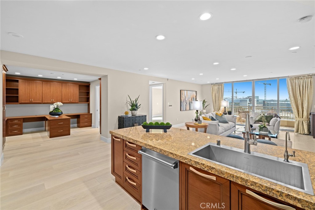 The Plaza (5000 and 8000) (PLZA) - Residential