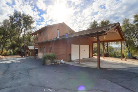 A home in Mariposa