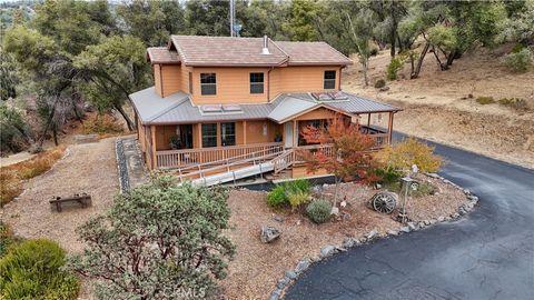 A home in Mariposa