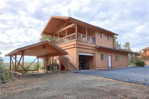 A home in Mariposa