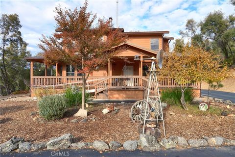 A home in Mariposa