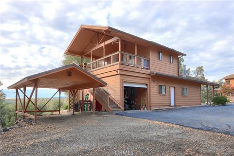 A home in Mariposa