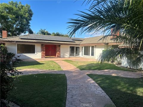 A home in North Tustin