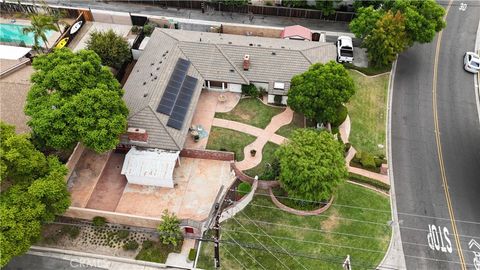 A home in North Tustin