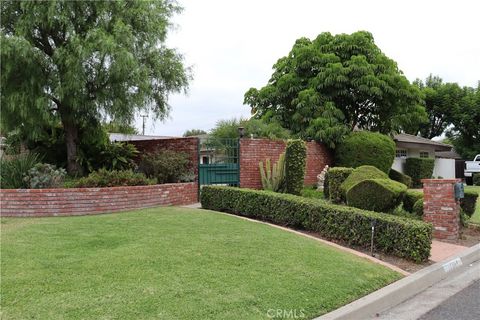 A home in North Tustin