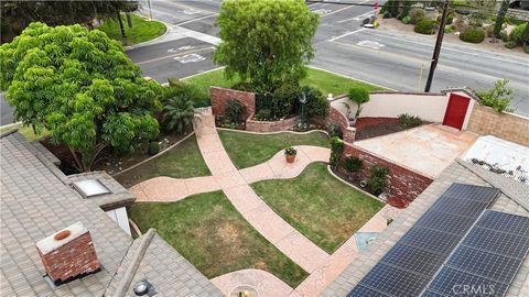 A home in North Tustin