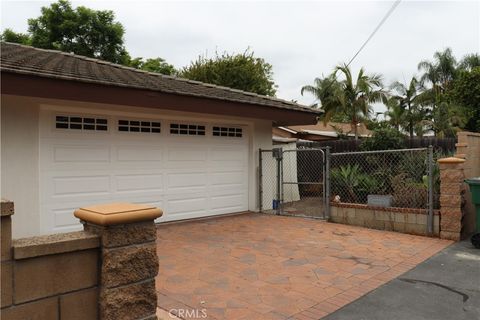 A home in North Tustin