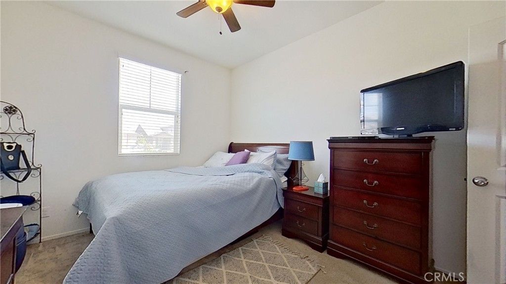 listing image 130729656297444350558