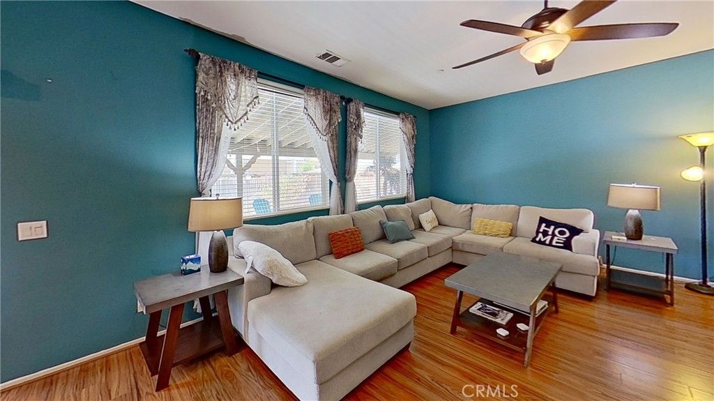 listing image 130726662459811072082