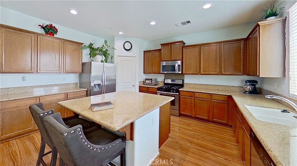 listing image 130727777991148722589